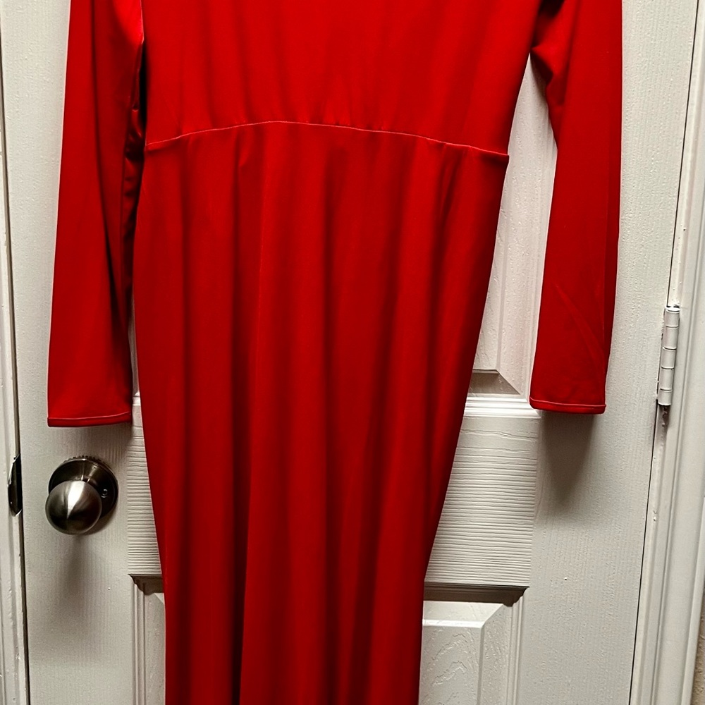 Venus Dress Size M. - Picture 4 of 5